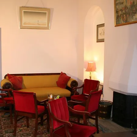 Hotel Millbrook House 2*